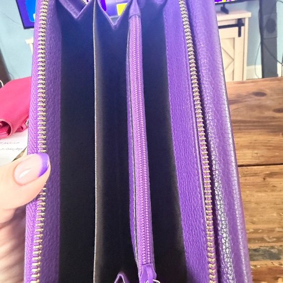 Gucci Vibrant Purple Long Wallet - Picture 5 of 6